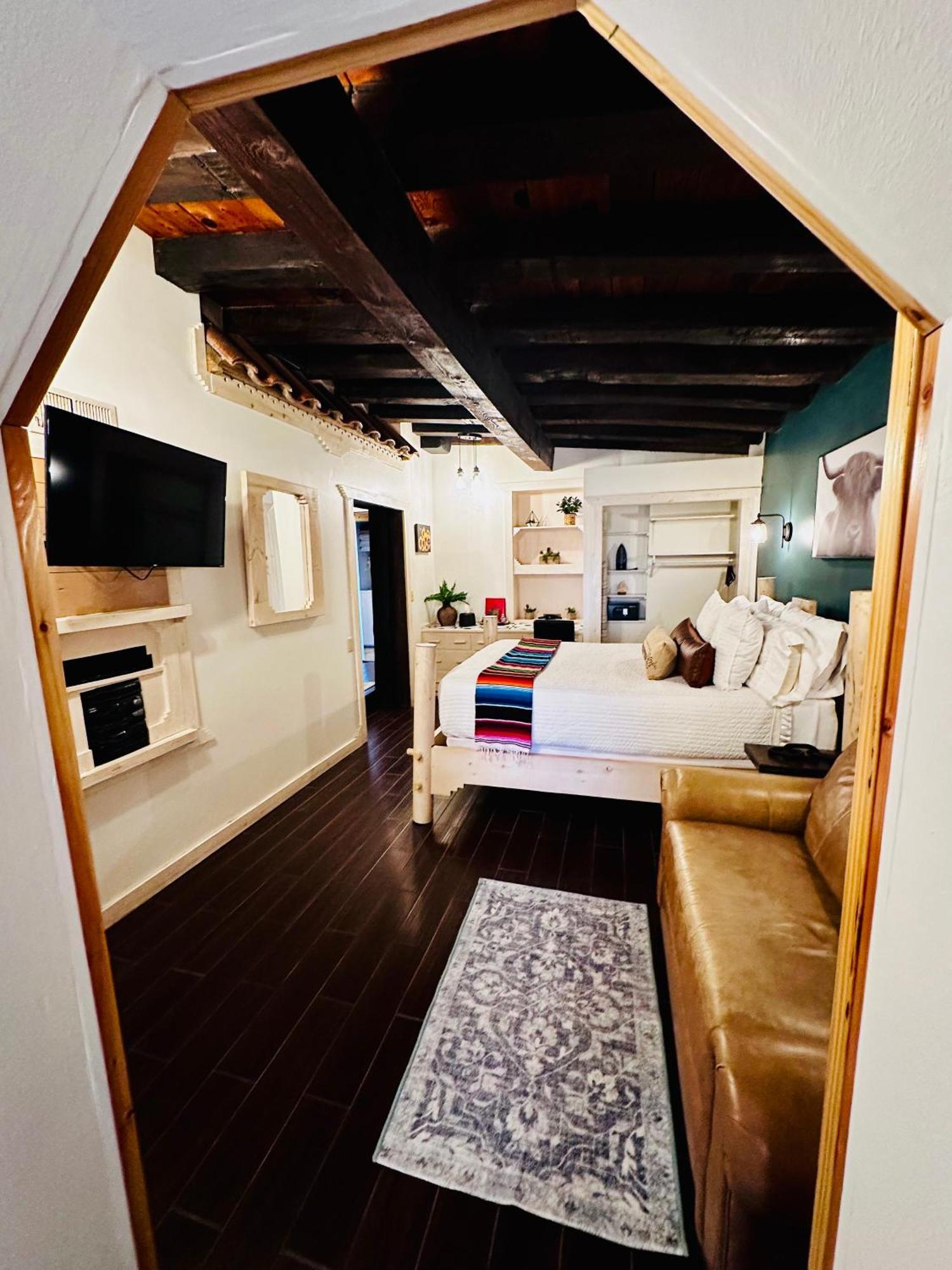 Adobe Rose Boutique Inn Artesia Luaran gambar