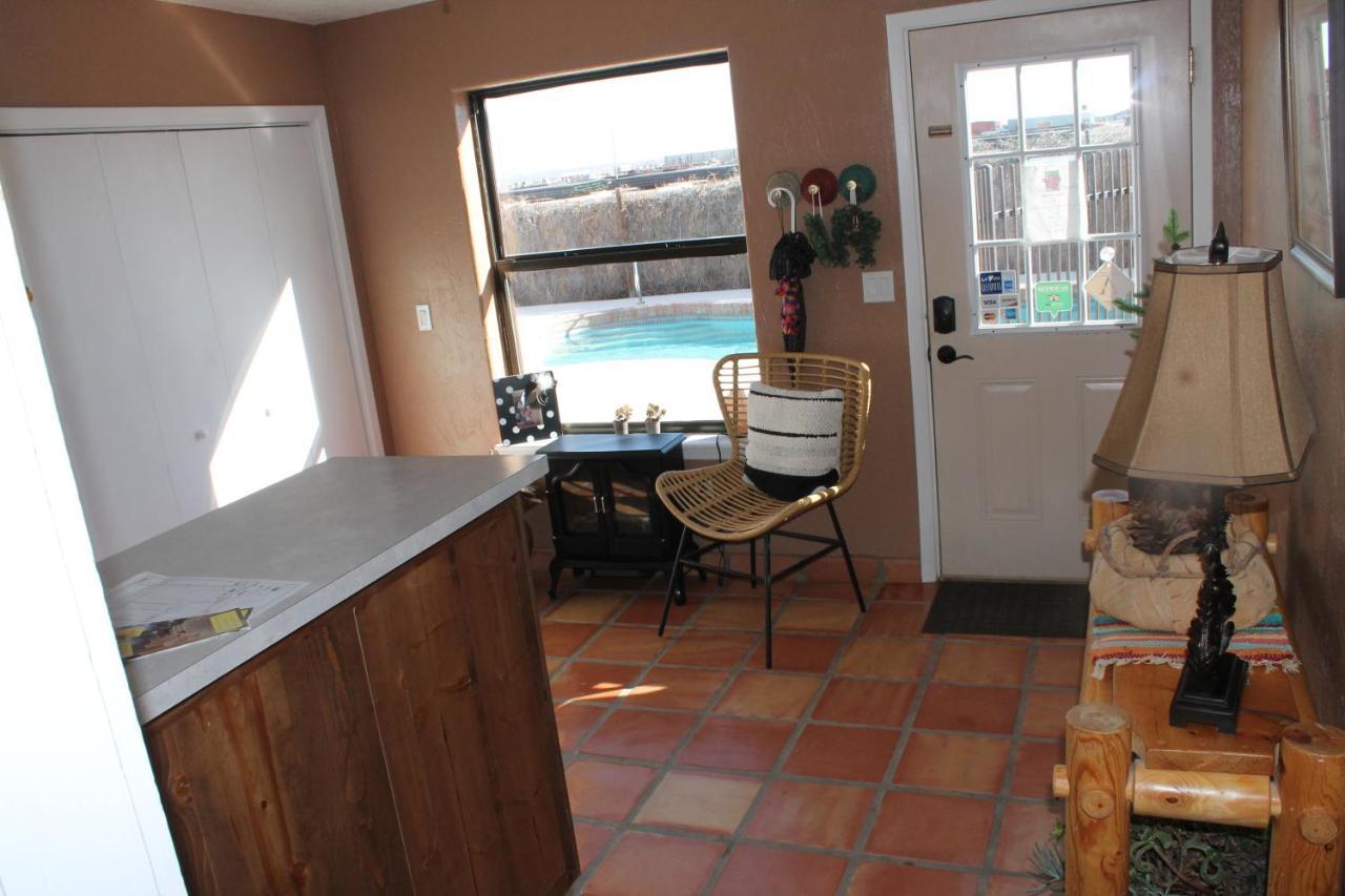 Adobe Rose Boutique Inn Artesia Luaran gambar